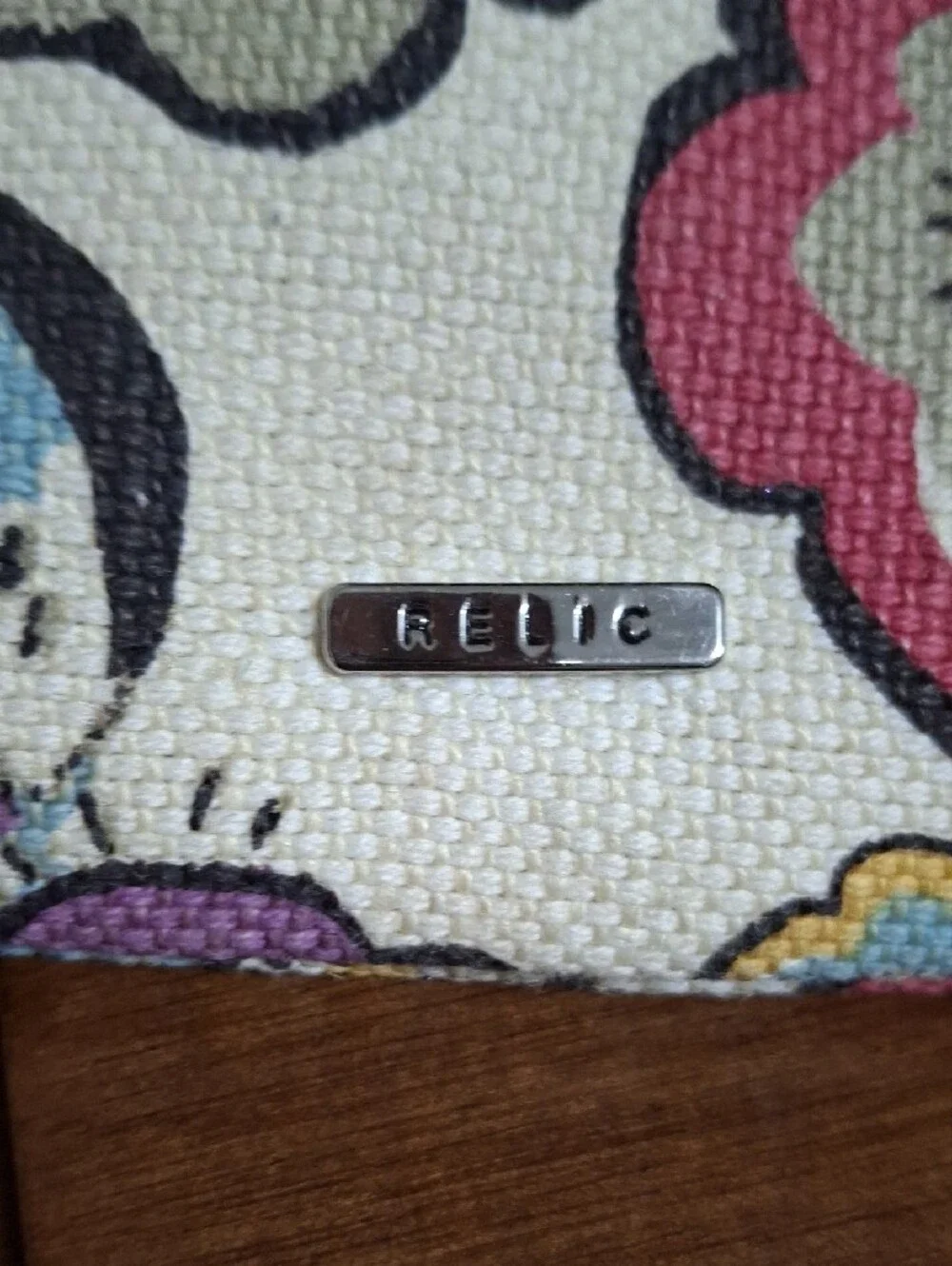 Relic Cream Floral Canvas Wristlet